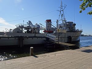 30819