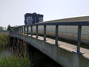 40023